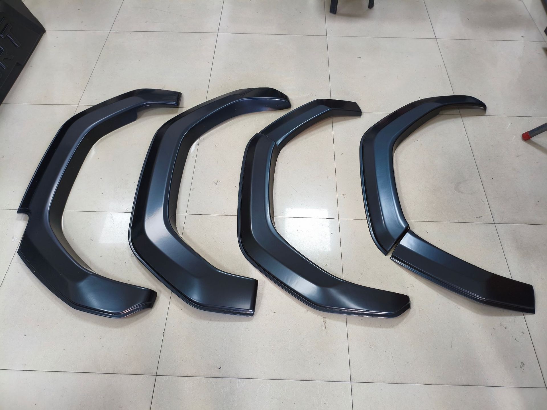 Hilux Travo Wheel Arches New Model 2026 Hilux 4-Door Travo Original Car Model Wheel Arches Special for the Car Black