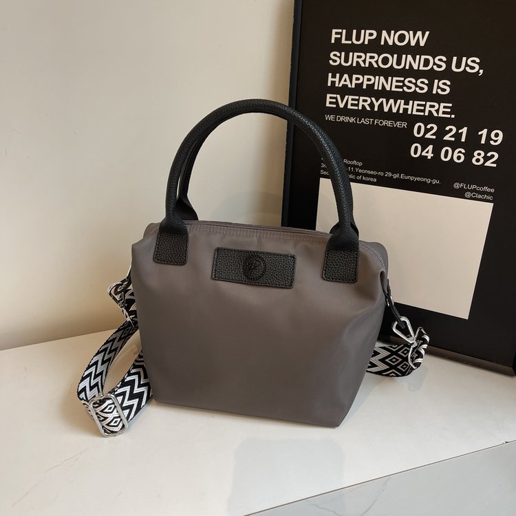 Belleza única, solo porque nuestros bolsos son únicos