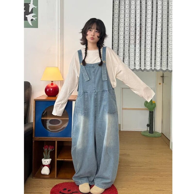 Autumn slimming denim overalls with adjustable shoulder straps, Japanese retro versatile loose-fitting workwear style casual pants with a distressed look Autumn slimming denim overalls with adjustable shoulder straps, Japanese retro versatile loose-fitting workwear style casual pants with a distressed look