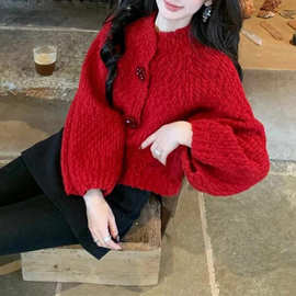 工厂新年红色显白撞色长袖针织衫女秋冬季新款高级感穿搭减龄毛衣