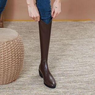 ��ɫ�LѥŮ�ڲ��^ϥ��С���Ӽ��^����ţ��ѥ����朸�Ͳ�Tʿѥ