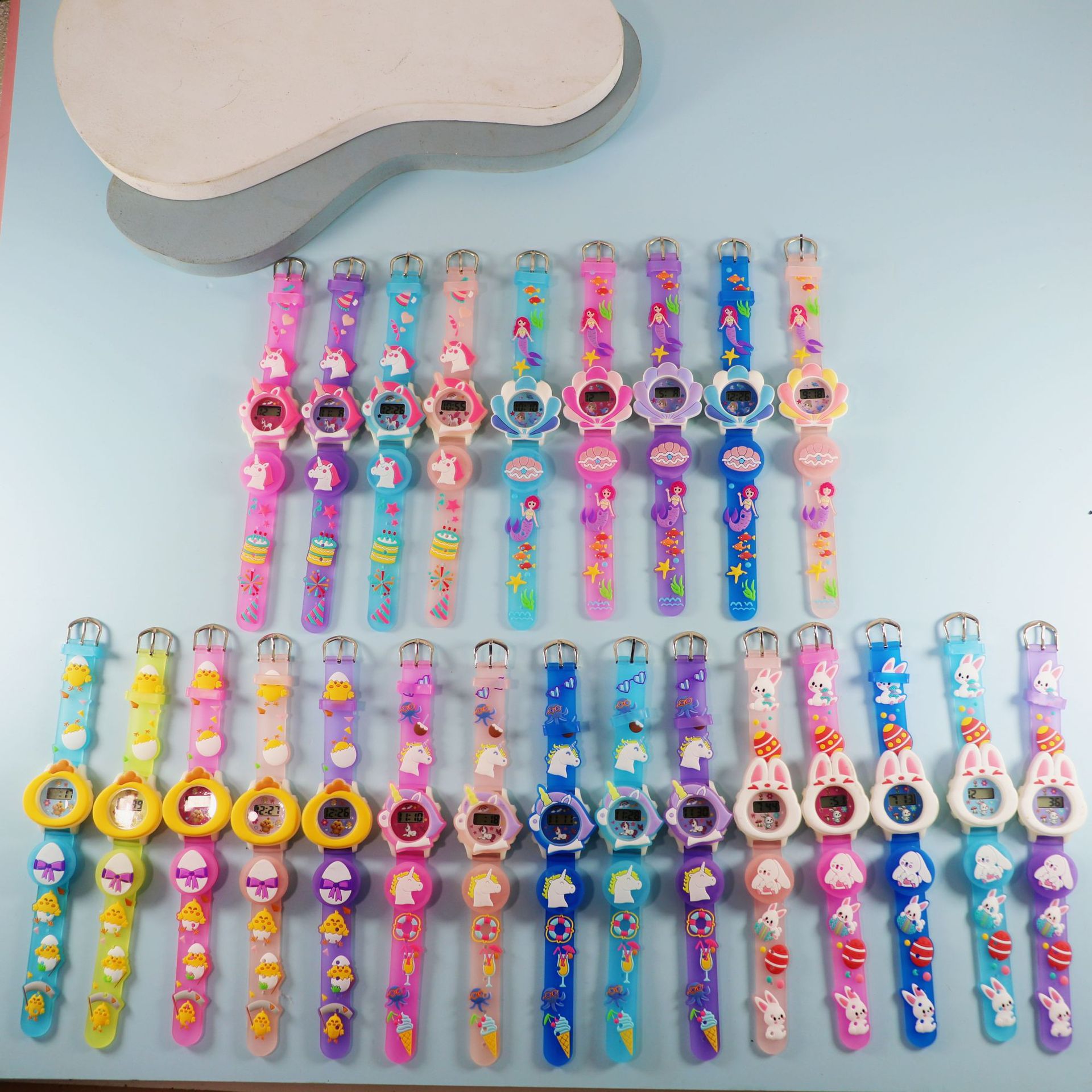 New Color Shell Anime Cartoon Children's Electronic Watch Cute Creative Toy Watch Men's and Women's Universal Watch