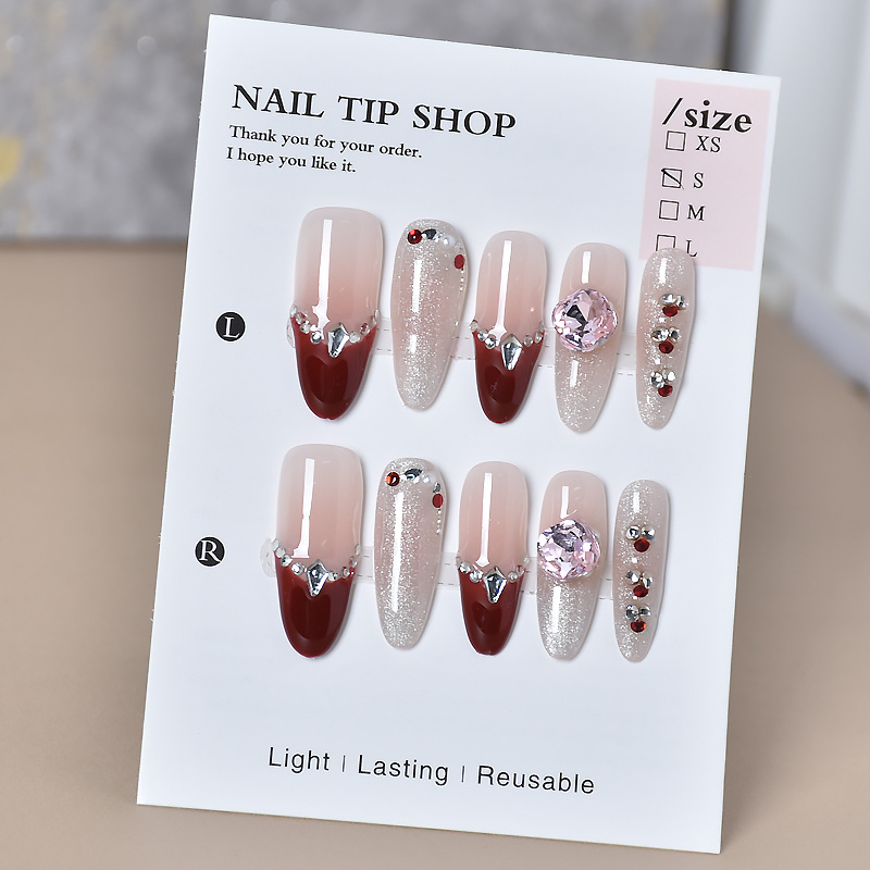 2026 otoño y invierno nuevo uso de uñas de Año Nuevo rojo francés uso de uñas fabricantes al por mayor parches de manicure hechos a mano