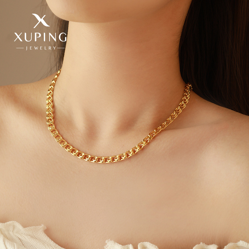 Xuping nuevo color de aleación chapado 24k simple ligero collar de lujo estilo clásico collar universal para hombres y mujeres