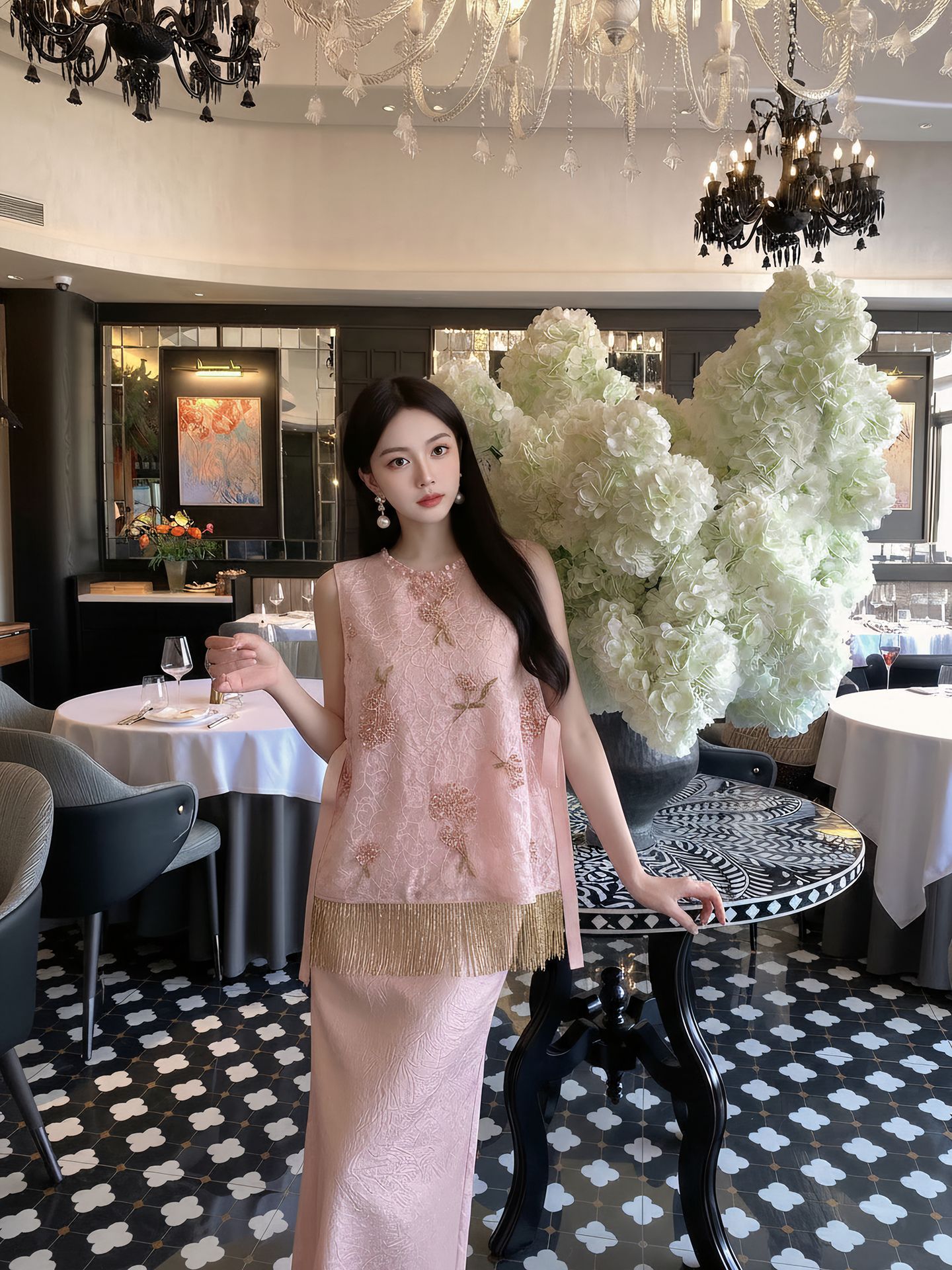Bộ váy dây kèm áo gi lê thêu hoa cầu tân cổ điển — váy dây màu hồng phấn, Áo gi lê màu hồng