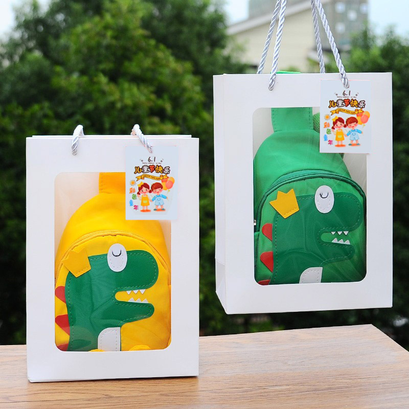 蓝色恐龙儿童节主图