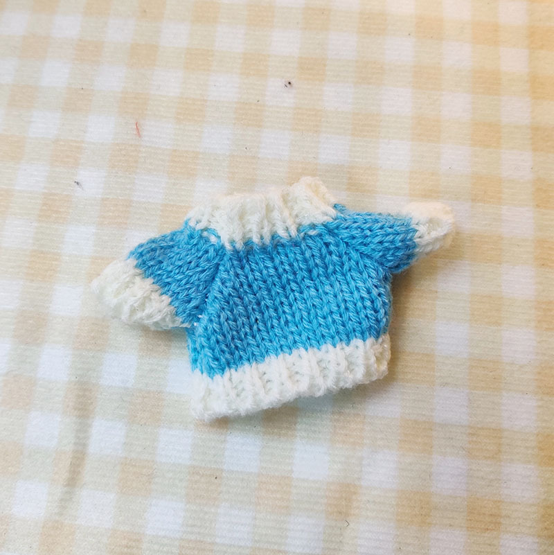 15cm ciego caja pull paño suéter pantalones macaron labubu colgante muñeca suéter Año Nuevo suéter lindo