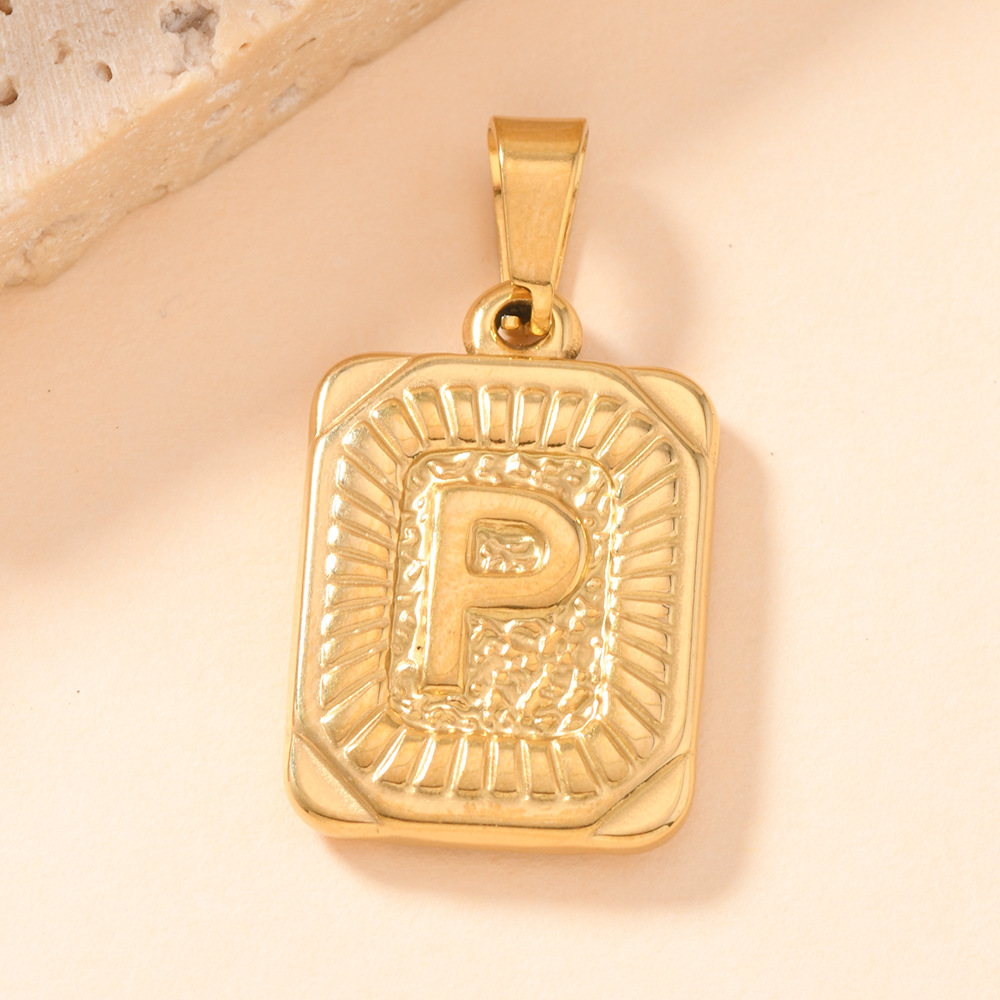 Colgante único europeo y americano estilo explosivo colgante de acero inoxidable fundición marca cuadrada 26 letras inglesas collar colgante accesorios de bricolaje