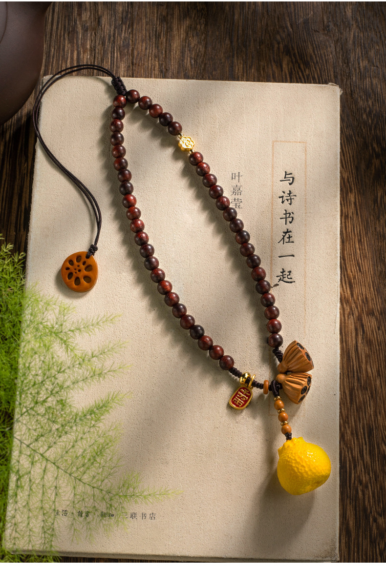 Natural Deer Antler Orange Car Pendant Natural Sandalwood Car Interior Hanging Ornament Exquisite Cute Rearview Mirror Pendant Gift