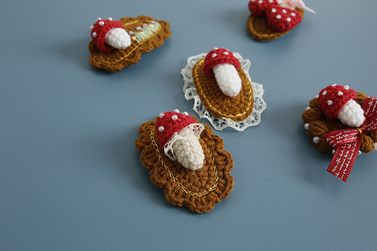10g Weight Hair Clip Hair Accessories Type 1 Piece Quantity Casual, Daily Occasion yarn Material Mushroom Pattern All Seasons Season Women's Gender Cute, Sweet Style Cute Sweet Women's Mushroom Yarn Hair Clip 10