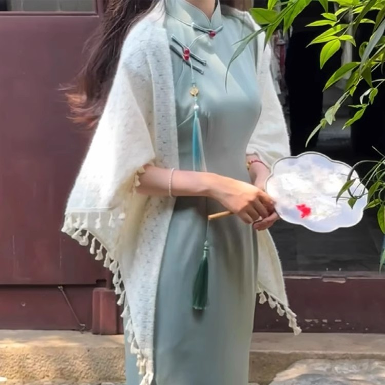 俏娘鱼素雅淑女范改良新中式旗袍外搭披肩2025年秋季新款日常可穿