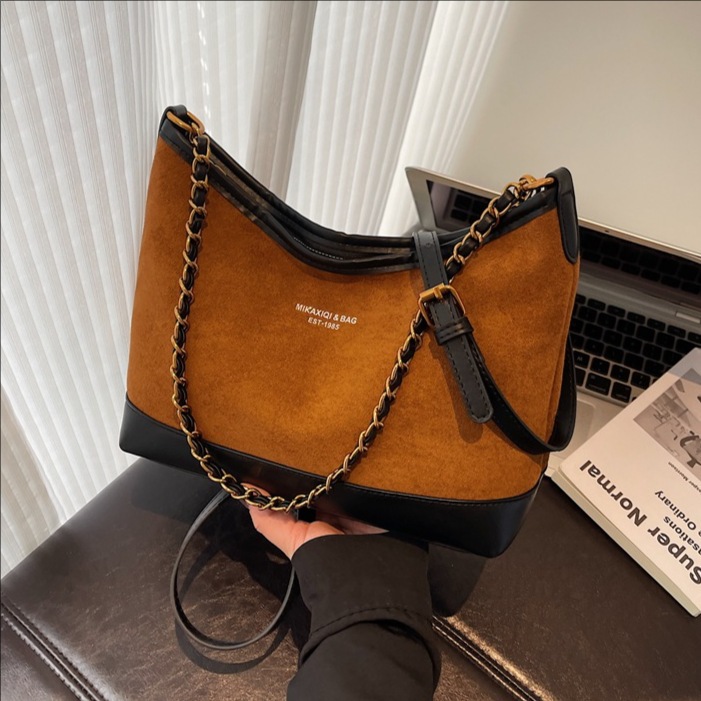 Bolsa de cadena transfronteriza retro esmerizado bolso de braza para mujeres otoño y invierno 2025 nuevo estilo versátil bolso de hombro de viaje