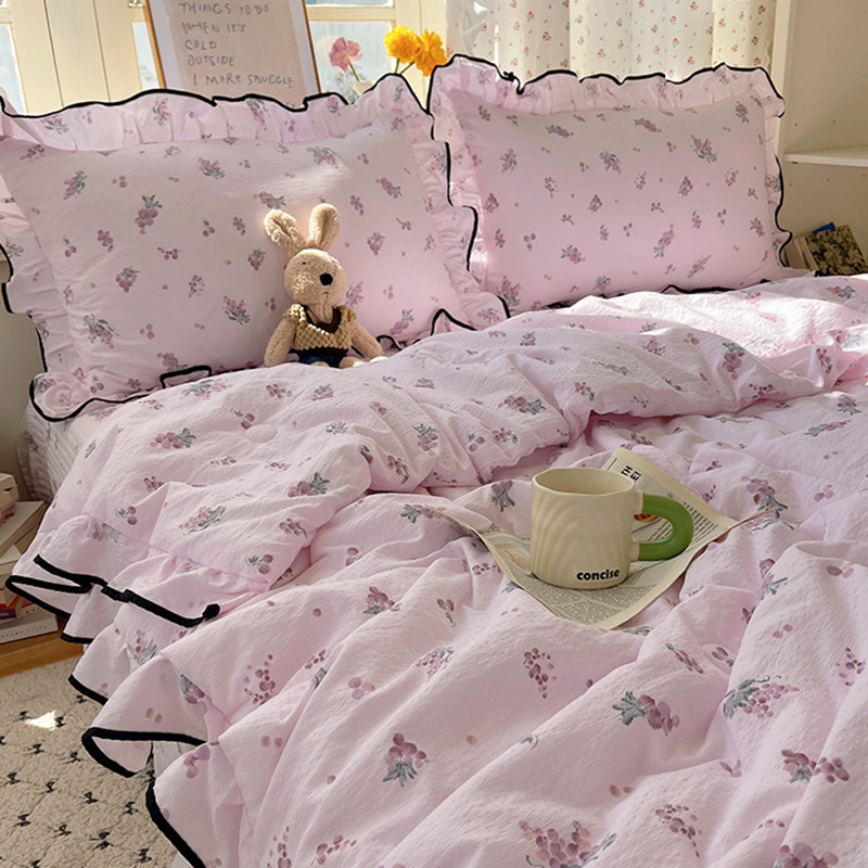 Pequeña cama de edredón de verano de hilo de doble capa fresca de cuatro piezas de ropa de cama de verano funda de edredón de encaje funda de cama de algodón lavado