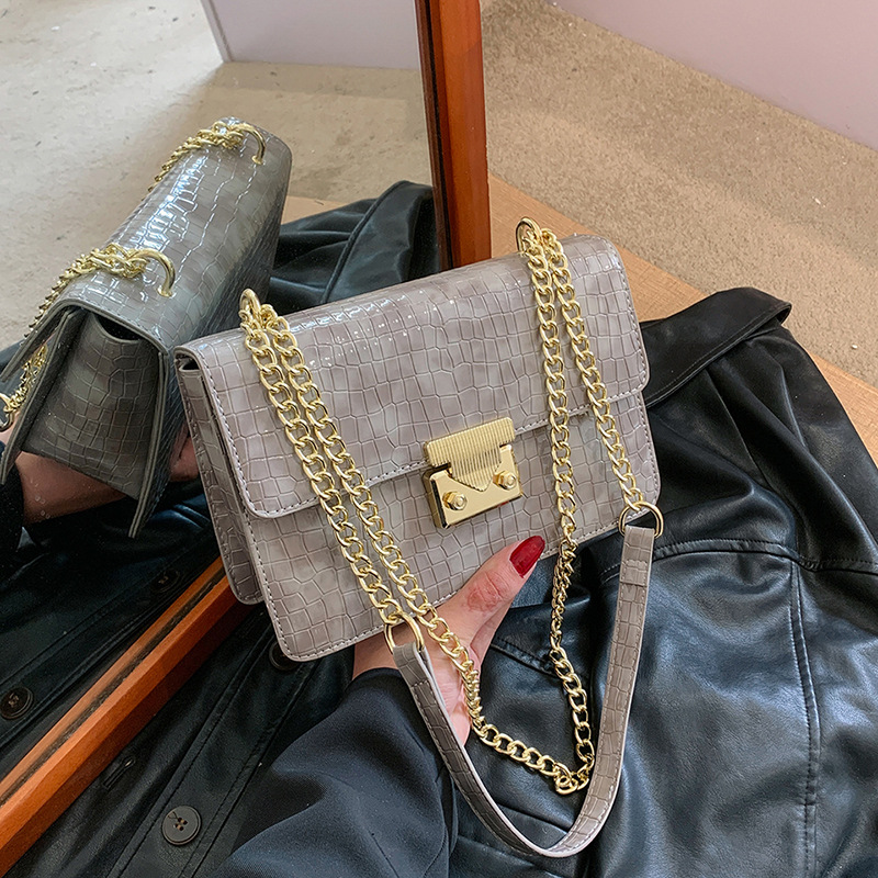 European and American 2023 new small square bag for women, high-end fashion and leisure, new portable one-shoulder cross-body three-dimensional square_voghion.com