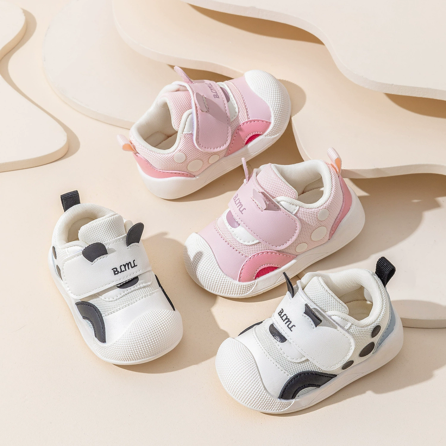 Детская ходунка 2025 новая сетка мягкая подошва мужская обувь дышащая детская обувь для девочек оптом