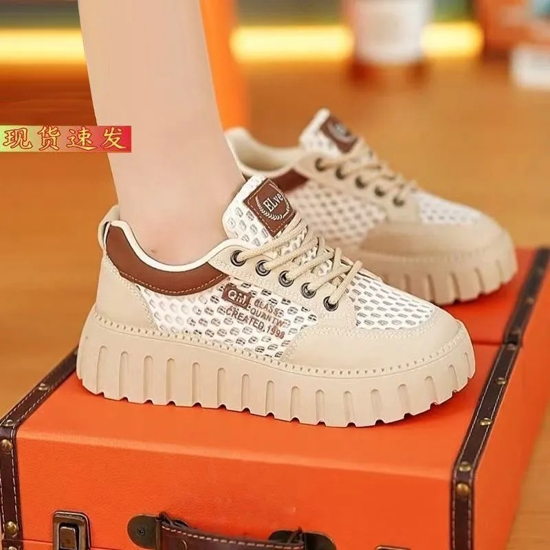 Zapatos de mujer de verano zapatos blancos de malla nuevos tipos coreanos ins estudiantes de alta ventilación zapatos de skate deportivos casuales