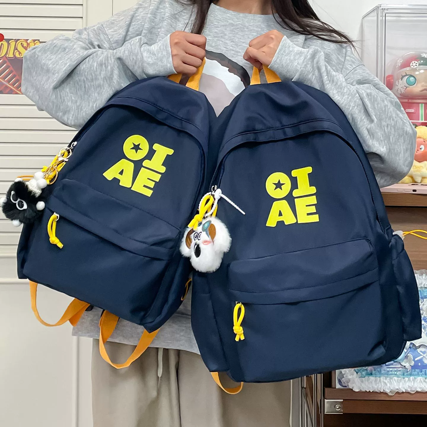 Retro backpack, capacious shoulder bag, American style
