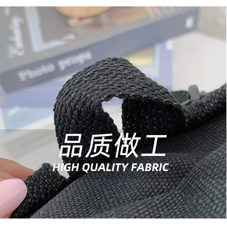The new 2024 children's egg-shaped party backpack is a cute cartoon canvas single-shoulder bag and a fashionable and stylish small backpack Application Scenario