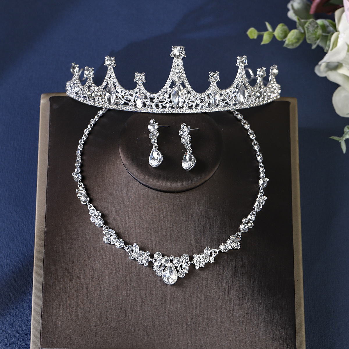 Joyería traje collar pendientes corona de la boda de tres piezas vestido de boda accesorios de la cena collar de novia al por mayor