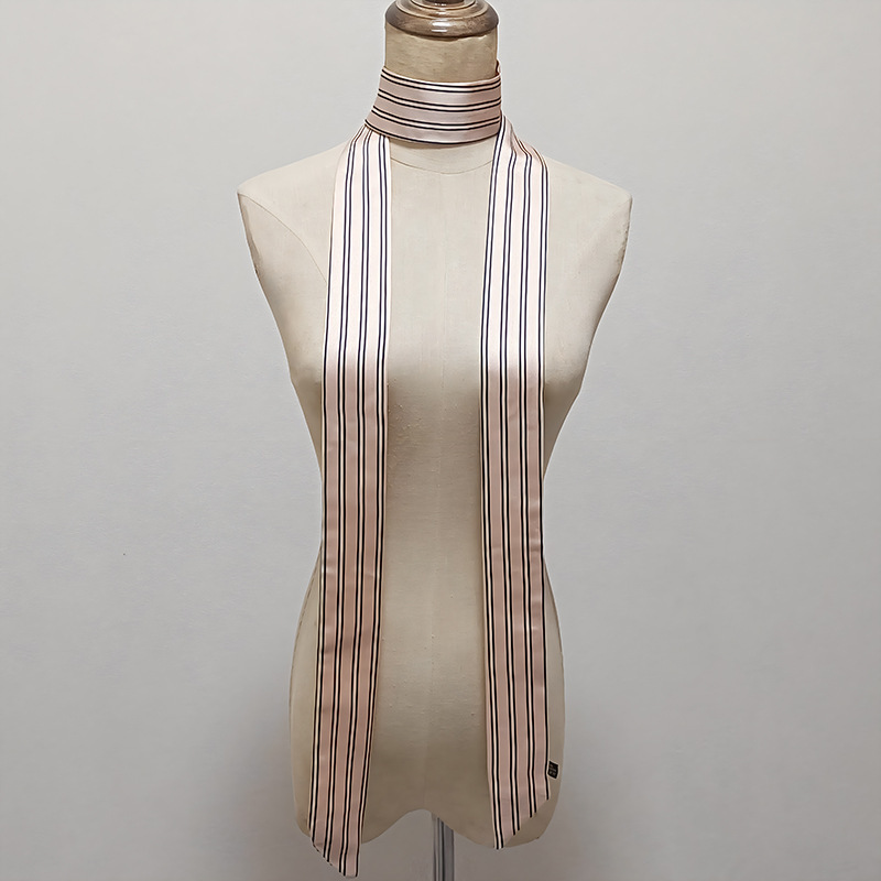 韓国版の細い細い長さの小さいスカーフの女性はバッグの取っ手を縛って春夏の秋のシフォンのプリントの小さいスカーフのマフラーを持ちます。|undefined