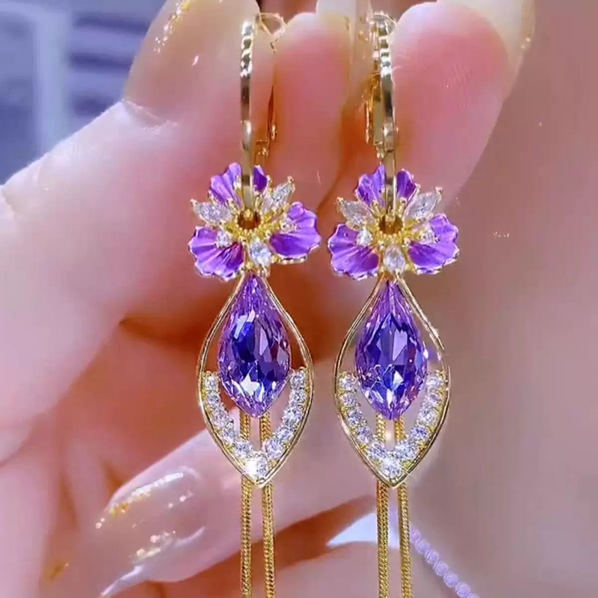 2025年新款时尚欧美紫色花瓣流苏耳环轻奢高级感耳坠气质百搭耳饰