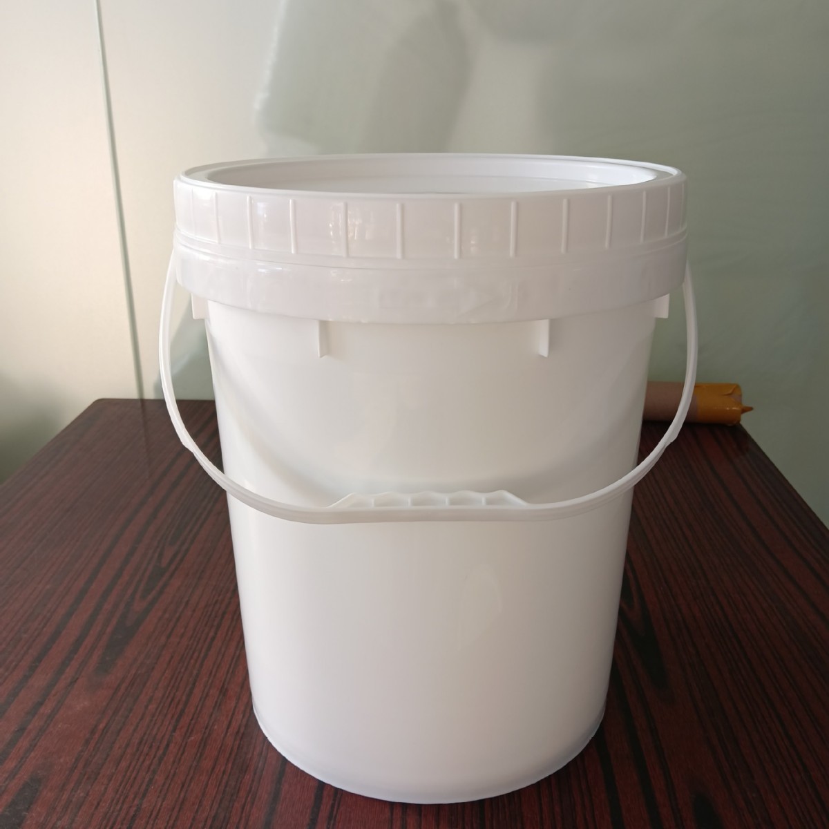 螺旋盖塑料桶水桶香精化工桶20公斤乳胶漆20升酱料5加仑加厚耐用
