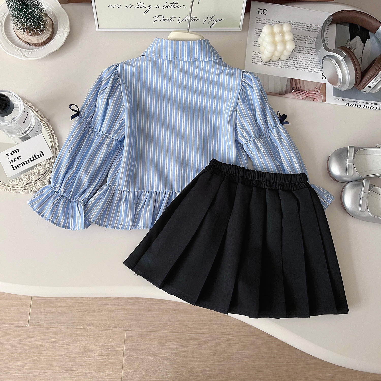 2024 autumn new Korean version girls' striped small bow shirt, women's treasure pleated short skirt two-piece set 67591_voghion.com