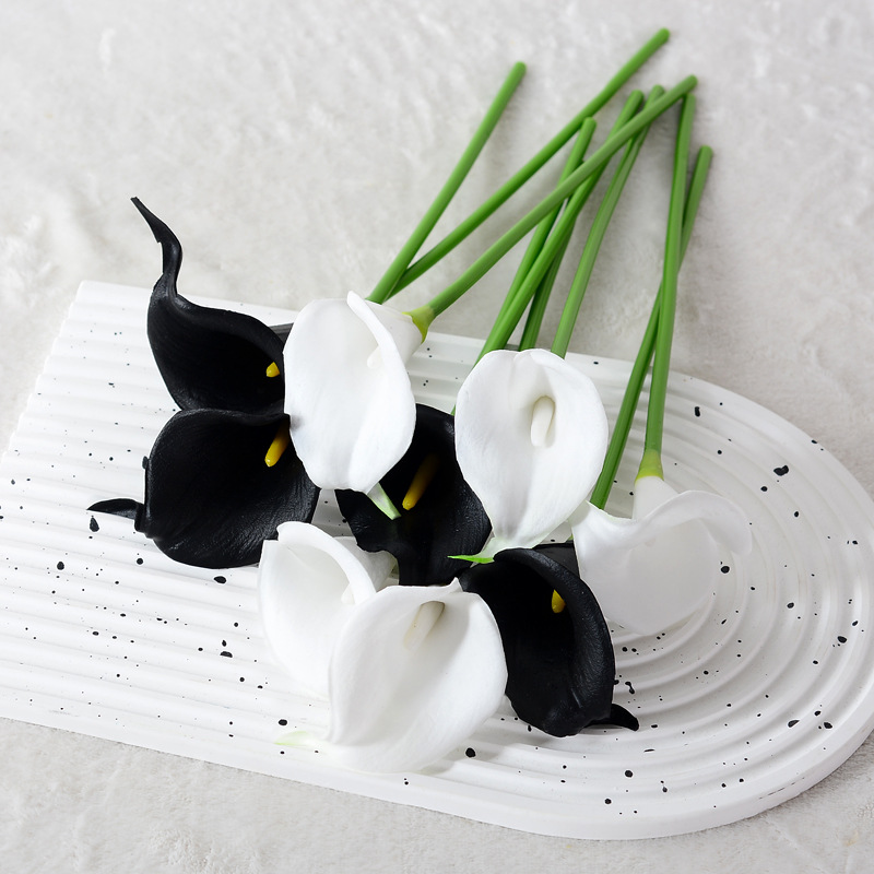 Directo de fábrica PU solo mini calla lirio flor artificial flor falsa al por mayor decoración del hotel accesorios de fotografía de la boda