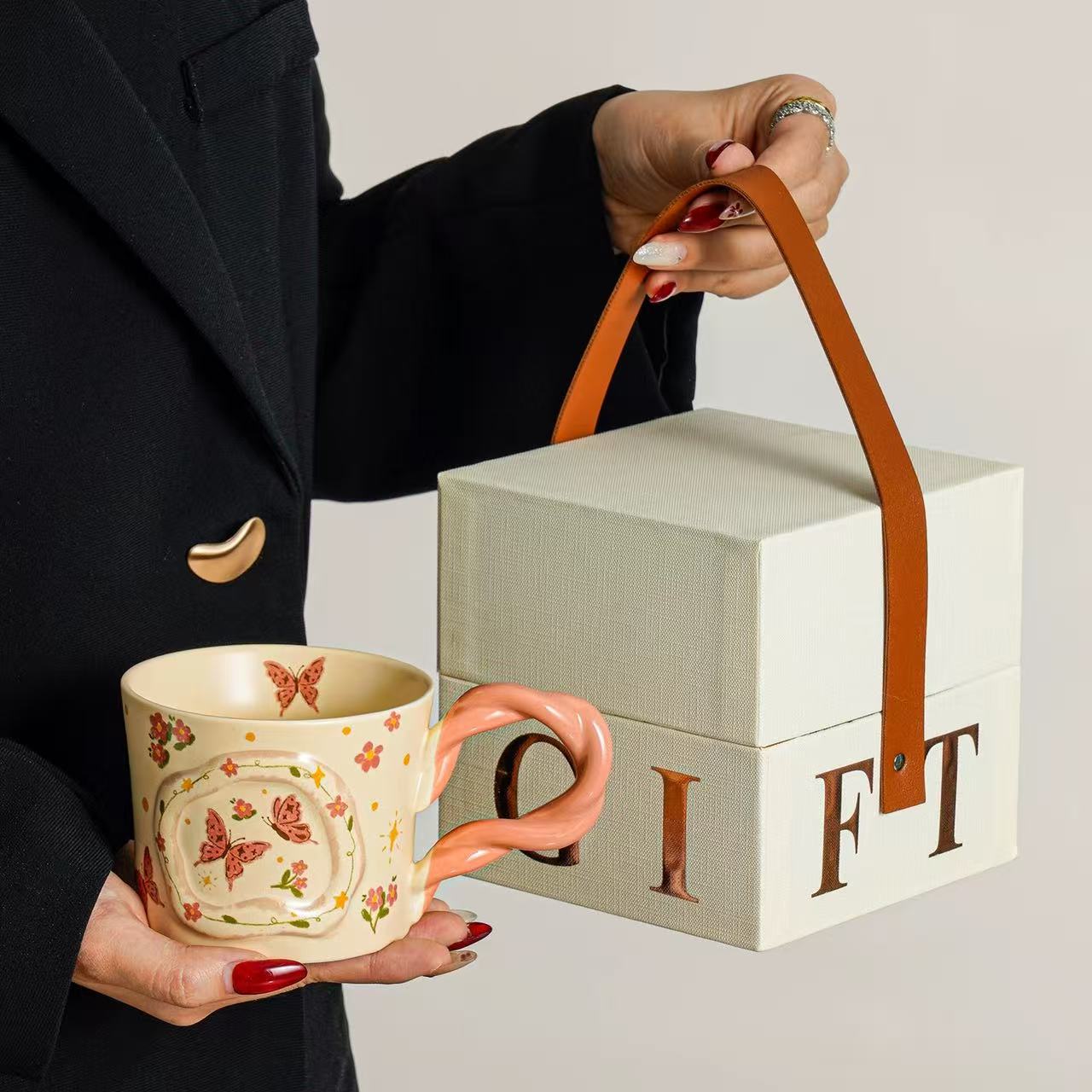 Taza de cerámica de nicho de alta capacidad de taza de agua doméstica taza de café de oficina para niñas