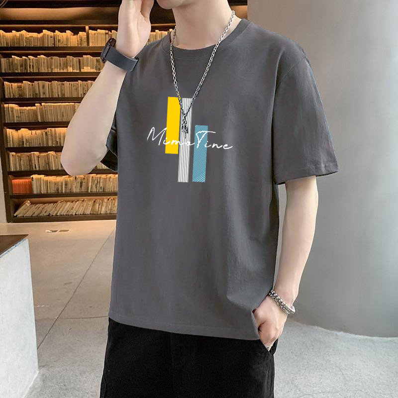 Camiseta ajustada de estilo coreano, elegante camiseta de manga corta con cuello redondo de estilo japonés para hombre, top versátil y moderno, marca de moda casual.