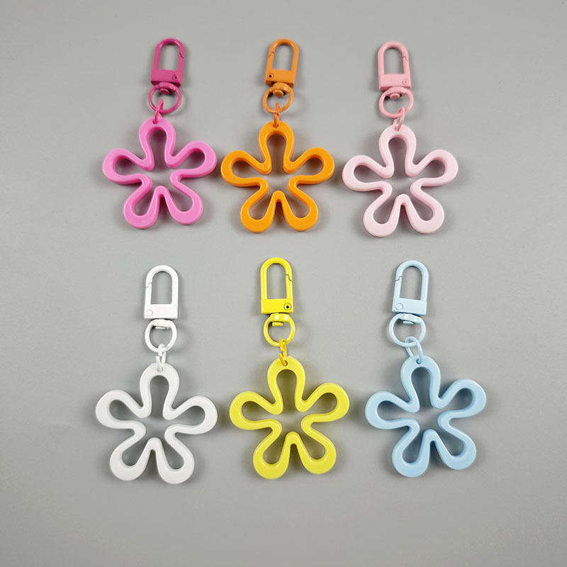 亚克力实色小清新糖果色镂空小花朵钥匙扣情侣闺蜜礼物小礼品挂件