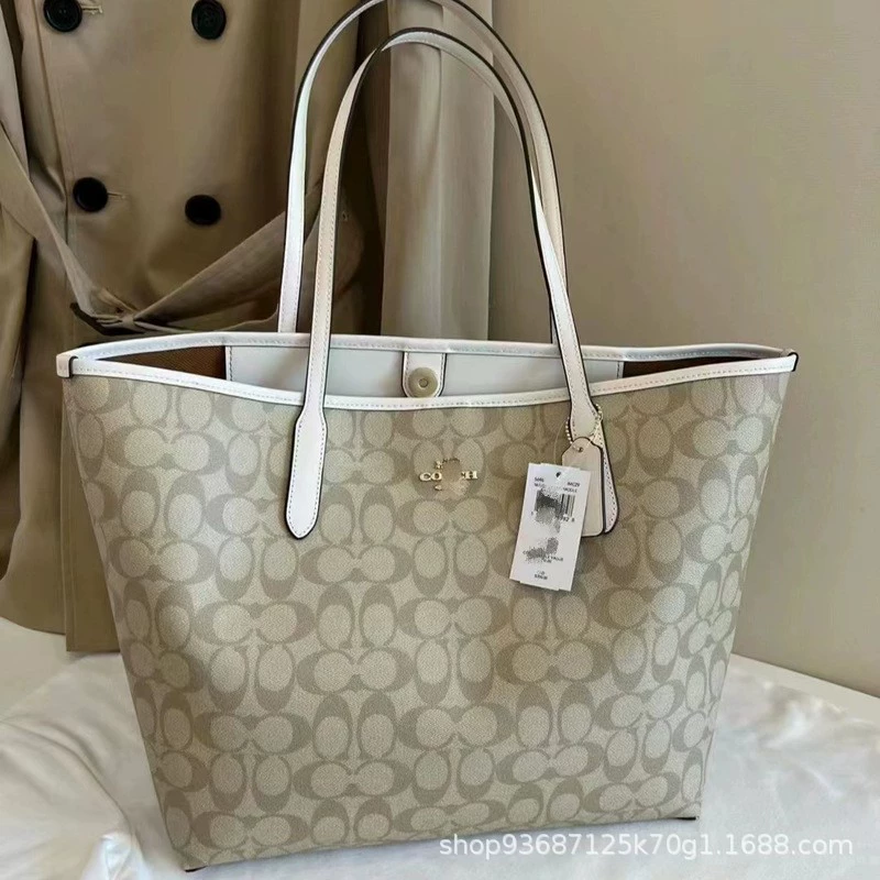 Сумка-тоут (Coach) 33×29×16 см, магнитная застёжка, вместительная сумка через плечо
