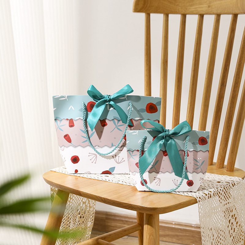 2025 Año de la Serpiente Nuevo Año Nuevo Feliz Año Nuevo Reunión Anual Bolsas de regalo Recuerdos Cosméticos portátiles Bolsas de papel