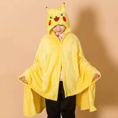 Summer lunch break blanket Hanton ugly fish big-head fish anime cape flannel small buried cape Hatsune future air-conditioning blanket