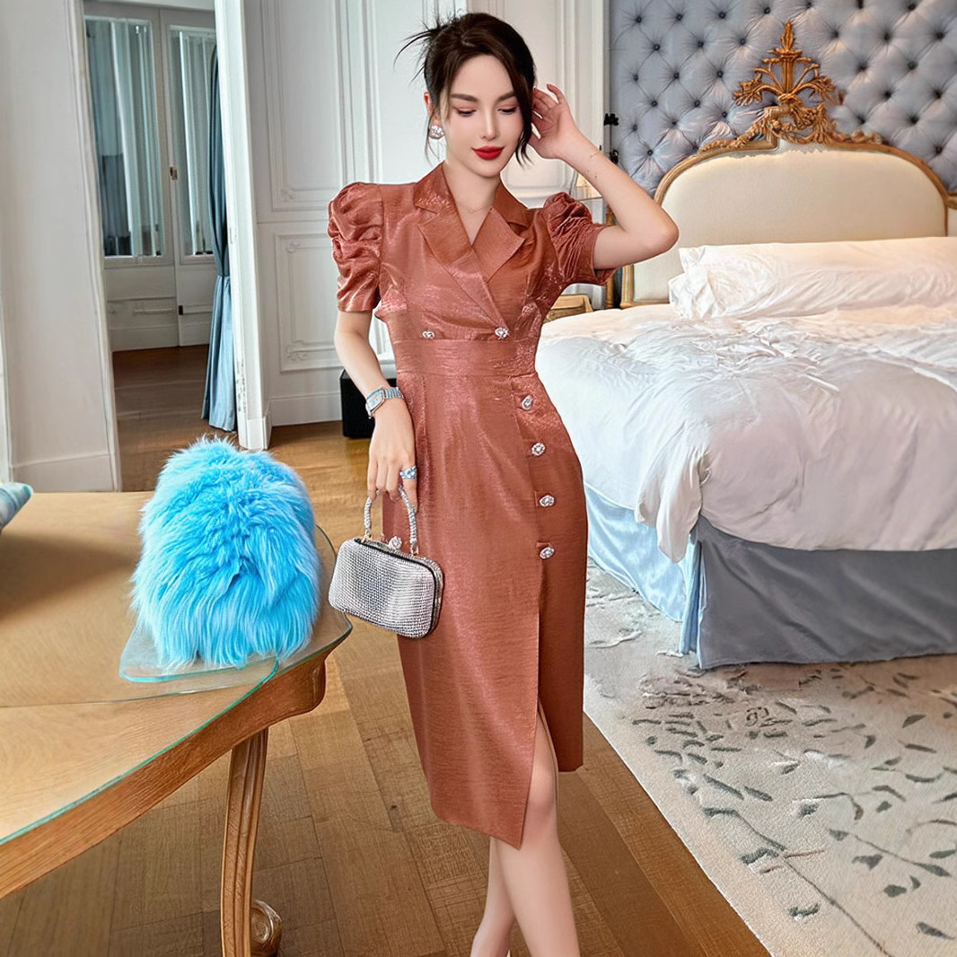 Đầm ôm body nữ cổ vest tay phồng eo xẻ tà — Cam gỉ sắt