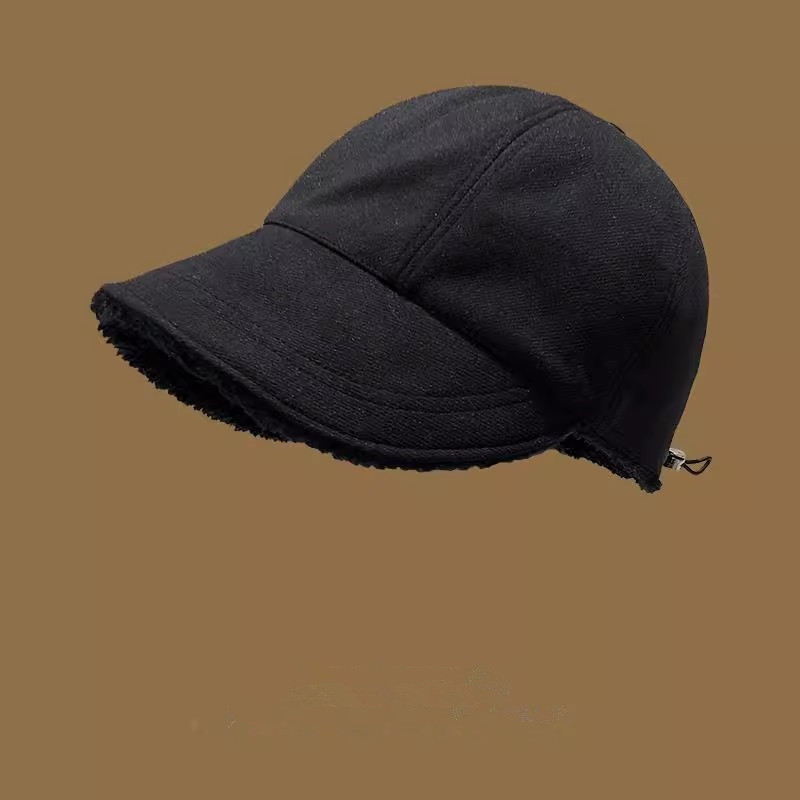 Fleece-lined equestrian hat-Black
