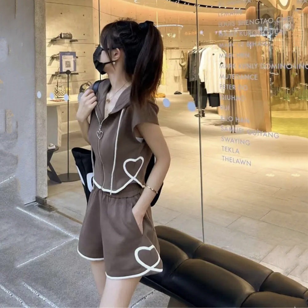 (2개) 2023 여름 인터넷 연예인 새 반바지 정장 여성스러운 사랑 후드 가디건 틈새 세련된 탑 투피스 세트