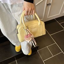 2025新款高颜值网红同款单肩斜挎包时尚高级轻便百搭手提通勤休闲