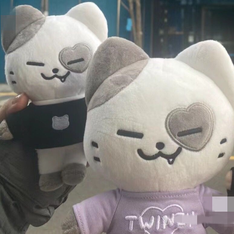 ITZY hit ladder BORN TO BE the world tour Cui Zhixiu Shen Liuzhen Shen Youna Doll Doll ITZY hit ladder BORN TO BE the world tour Cui Zhixiu Shen Liuzhen Shen Youna Doll Doll