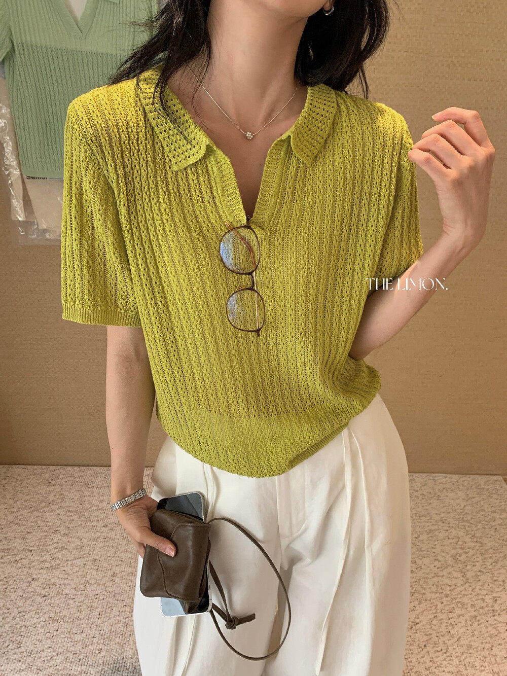 Áo thun nữ cổ polo phối ren họa tiết thắt nút tay ngắn — Đỏ thẫm, màu đen, trắng ngà, xanh nhạt chi tiết 12