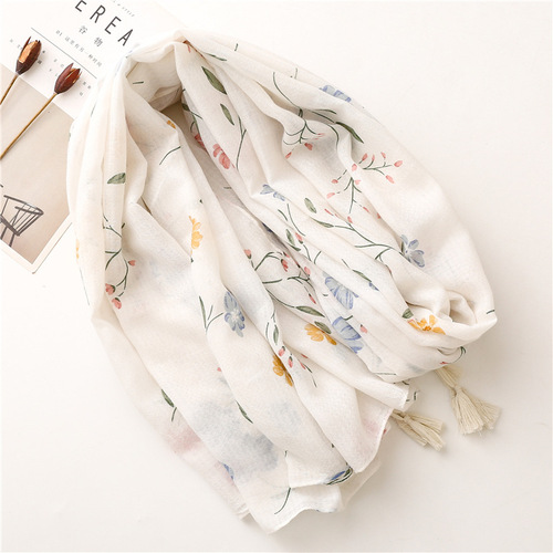 Elegant and fresh cotton and linen feel scarf for women, white small flower floral print decoration, handmade tassel gauze shawl