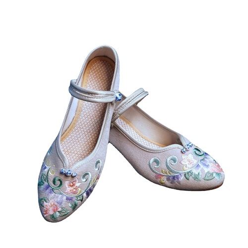 Old Beijing cloth shoes embroidered shoes fairy hanfu shoes women cheongsam ethical wind outside show young 2 cm with  chinese folk dancing shoes