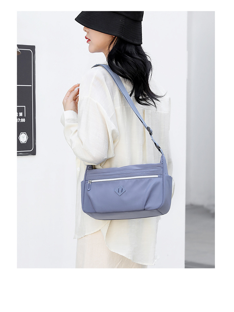 Colorful Fox's new women's shoulder bag, a simple and large-capacity crossbody bag in Korean style, and a water-resistant nylon bag undefined