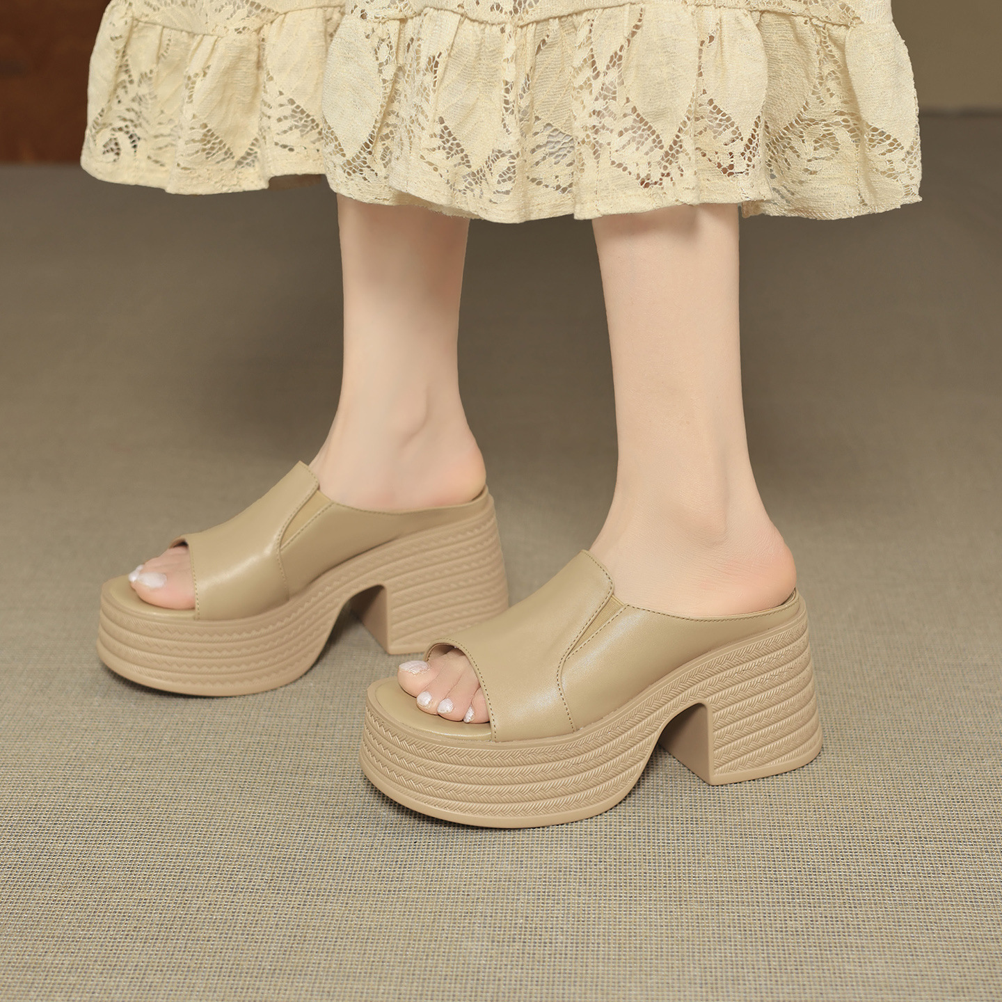 Sandal cao gót nữ quai ngang mũi hở đế platform gót vuông 9 cm — màu đen, màu mơ