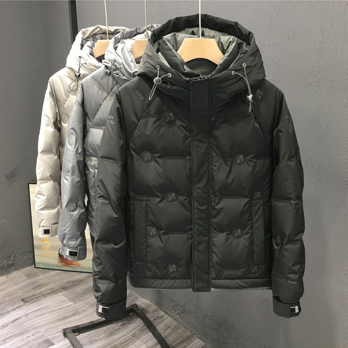 2025 invierno chaqueta de plumón hombre tendencia de otoño y invierno guapo casual versátil abrigo de invierno calentamiento nuevo hombre