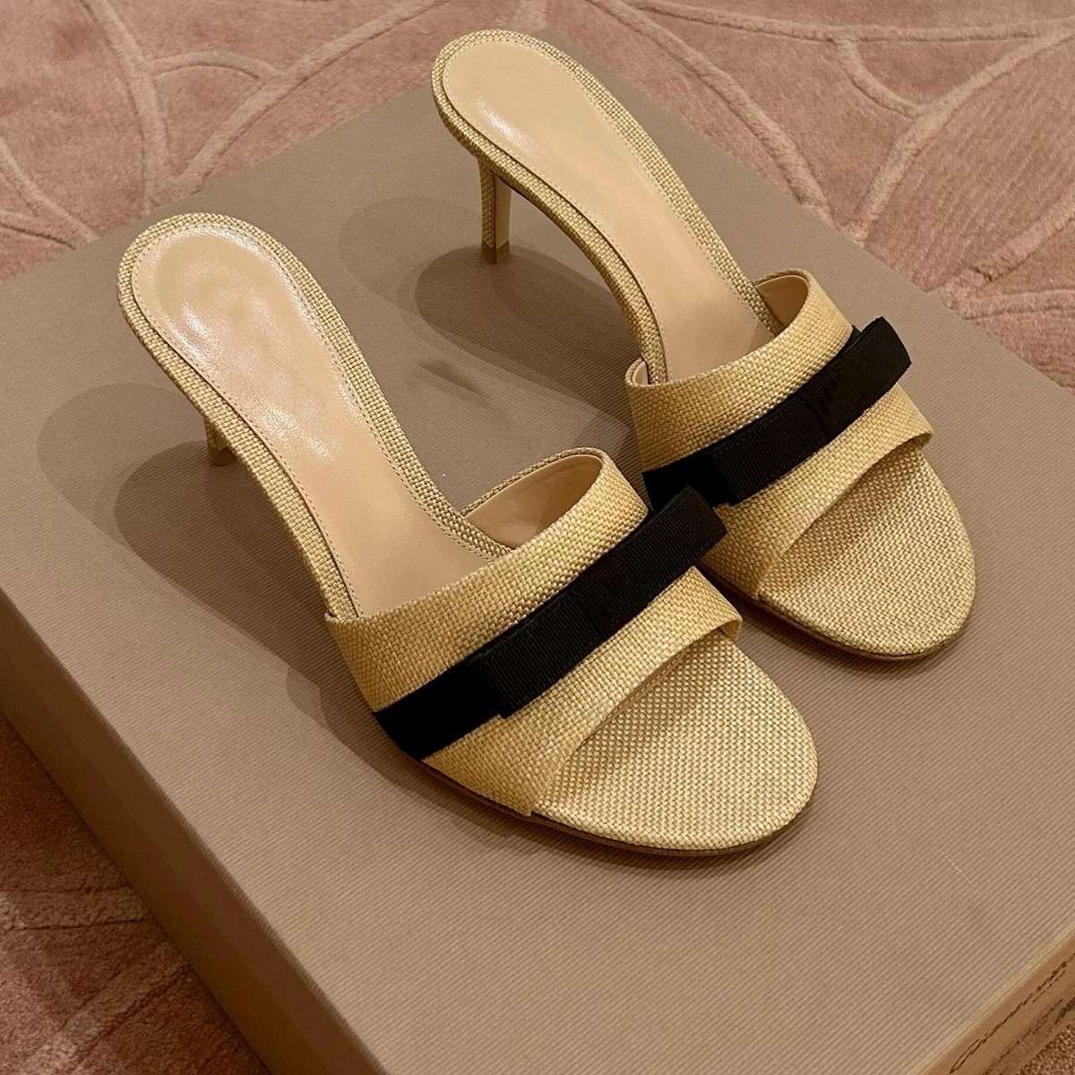 Sexy, im französischen Stil gehaltene, strohgewebte Slipper mit Schleife für Damen, atemberaubende Urlaubssandalen mit hohem Absatz_voghion.com
