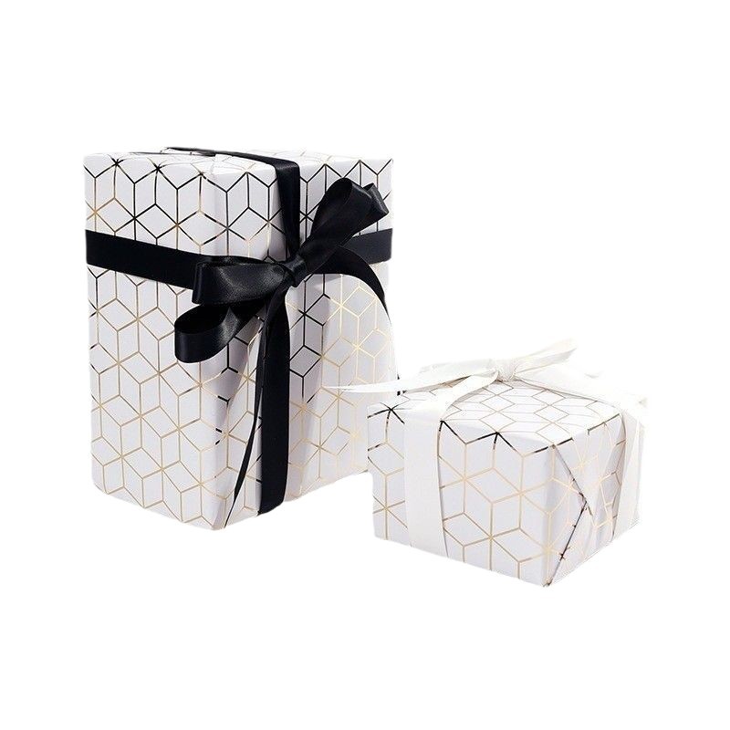 Suministro exclusivo transfronterizo de regalos para el Día de San Valentín, estampado en caliente con lámina dorada, papel de regalo de feliz cumpleaños, rollo de papel de lunares de gran tamaño al por mayor.