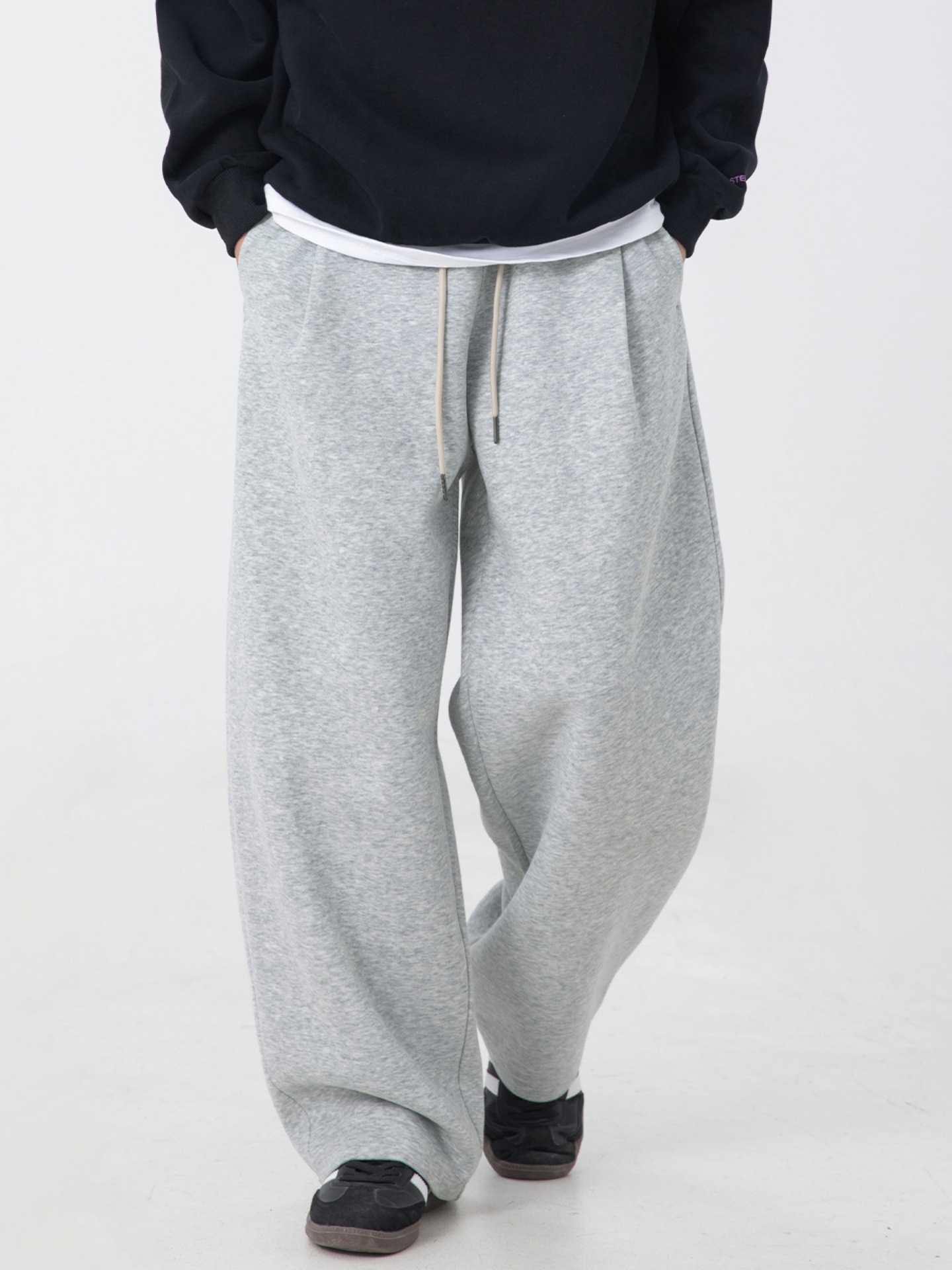 厚手の質感のプリーツカジュアルパンツメンズ25秋新作ストレートレッグルーズロングパンツトレンディなブランドシルエットスポーツスウェットパンツ