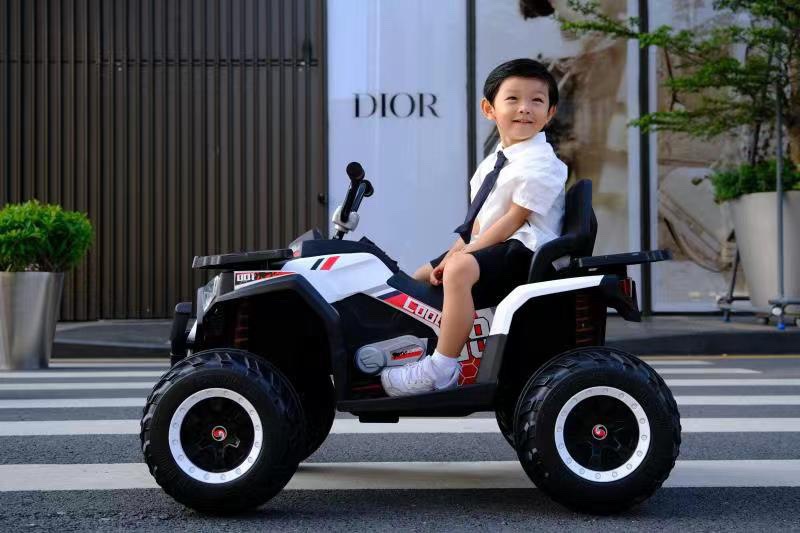 Motocicleta eléctrica de cuatro ruedas todoterreno grande para niños con control remoto para adultos, niños y niñas cargar coche de playa