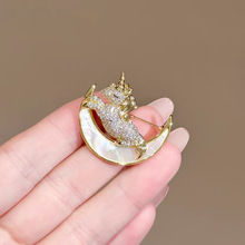 �ɐ۪��ǫFС�R��ᘸ߼����p��С��Ůʿ�eᘕr�б������ػ��Ʒ